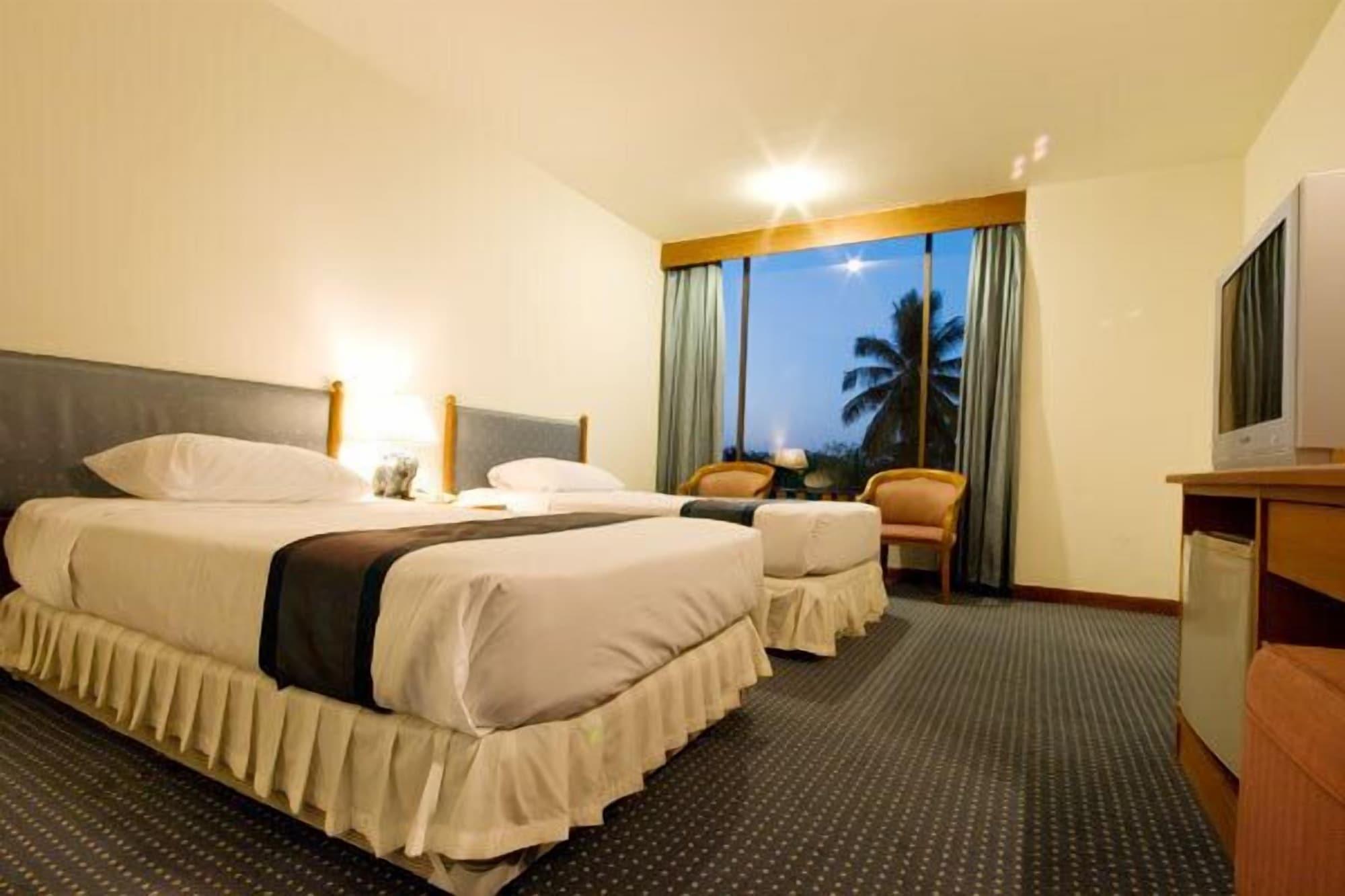 Tarin Hotel Chiang Mai Dış mekan fotoğraf