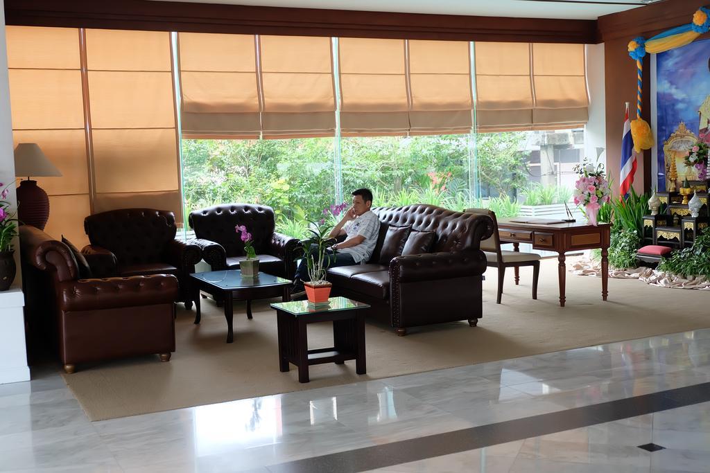 Tarin Hotel Chiang Mai Dış mekan fotoğraf