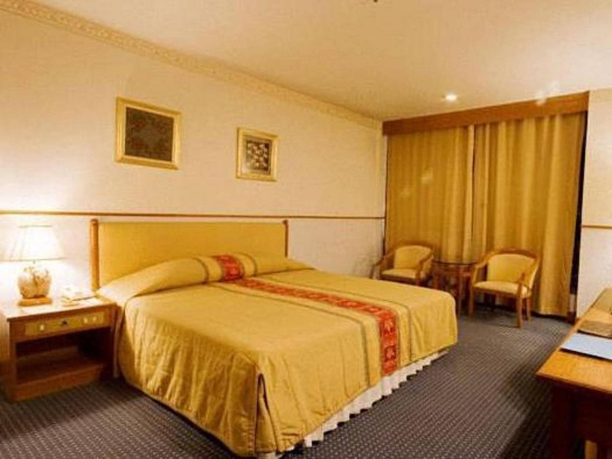 Tarin Hotel Chiang Mai Dış mekan fotoğraf